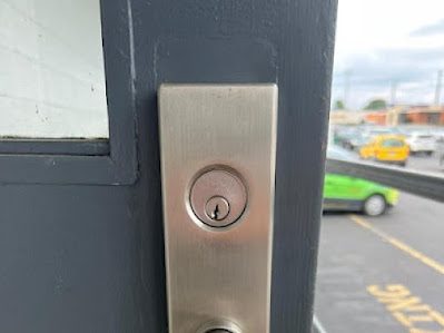 Hiring a Professional Locksmith for Safe Services